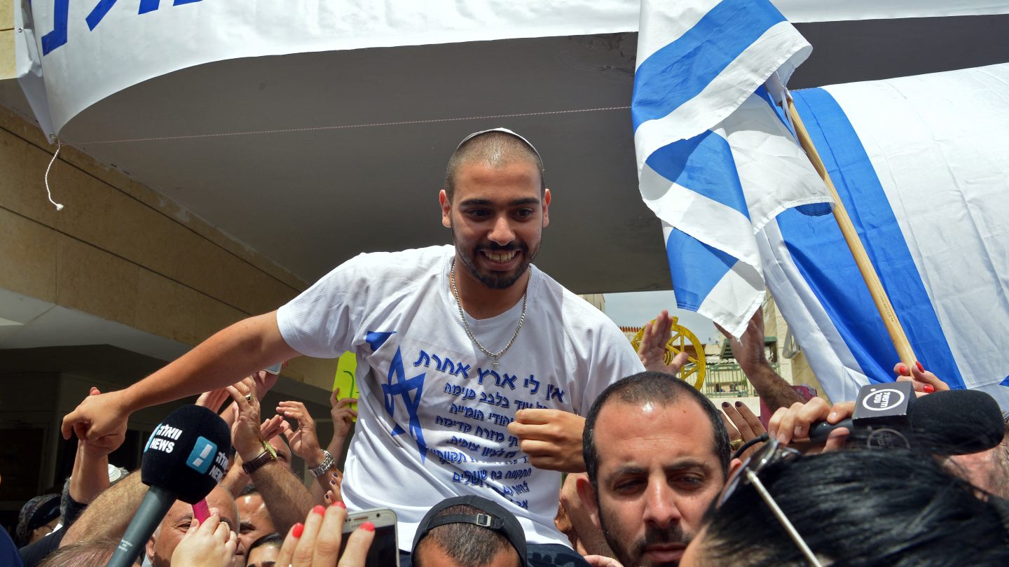 الرئيس الإسرائيلي يعفو عن جندي أدين بقتل فلسطيني
