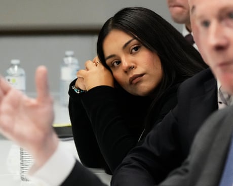 مواطنة أمريكية تقاضي الحكومة بعد إطلاق وكيل هجرة الرصاص عليها من الخلف